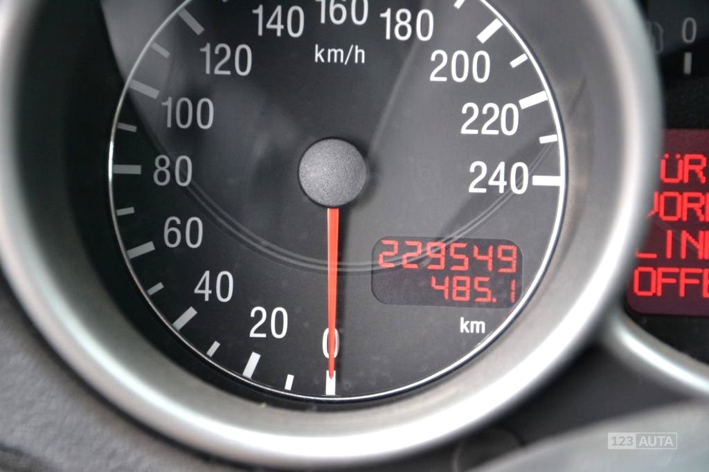 Alfa Romeo 147, 2005 - pohled č. 4