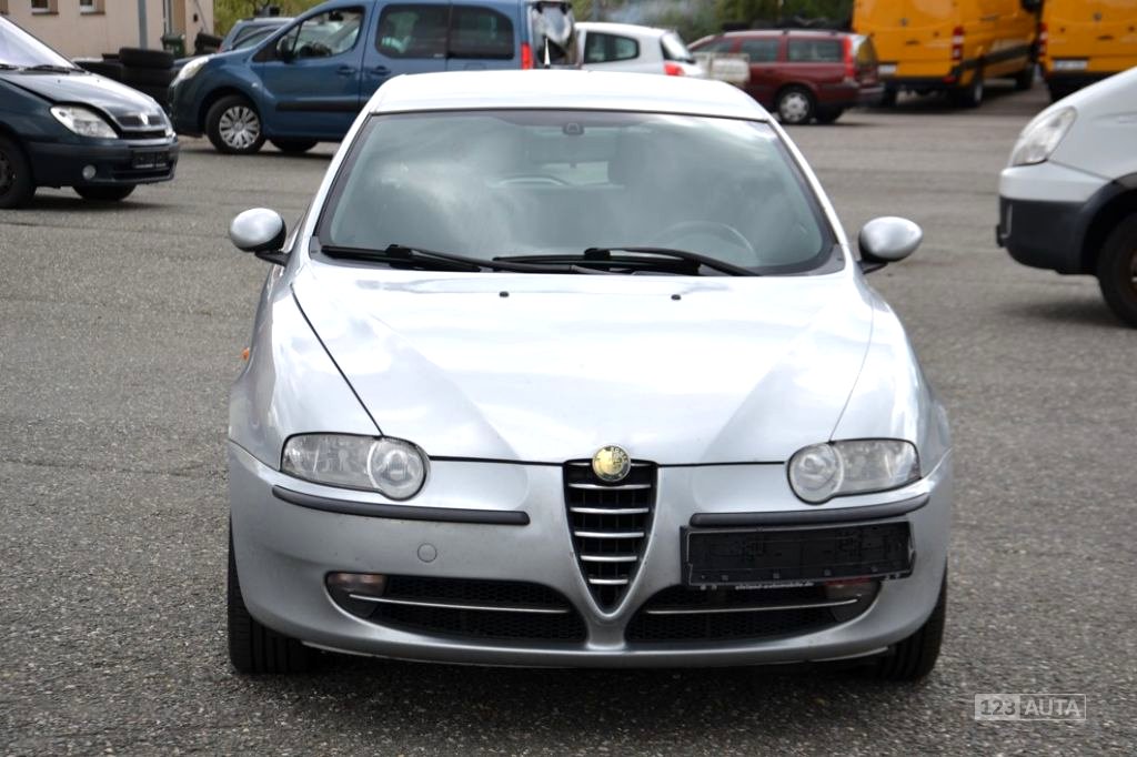 Alfa Romeo 147, 2005 - pohled č. 6