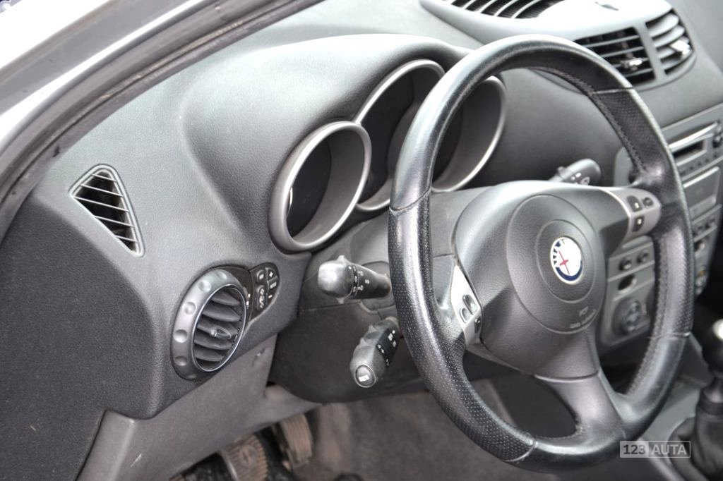 Alfa Romeo 147, 2005 - pohled č. 9