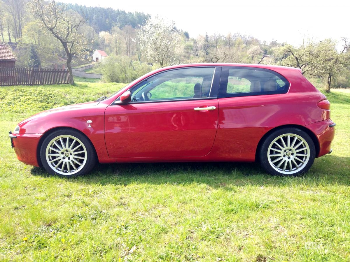 Alfa Romeo 147, 2004 - pohled č. 8