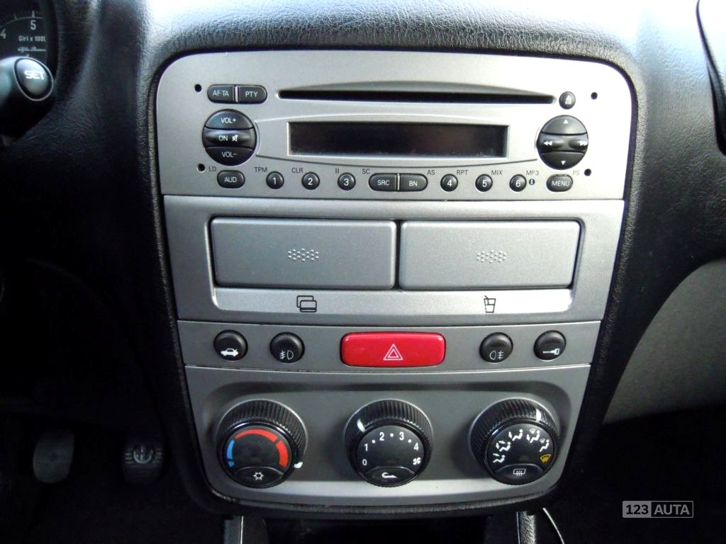 Alfa Romeo 147, 2006 - pohled č. 10