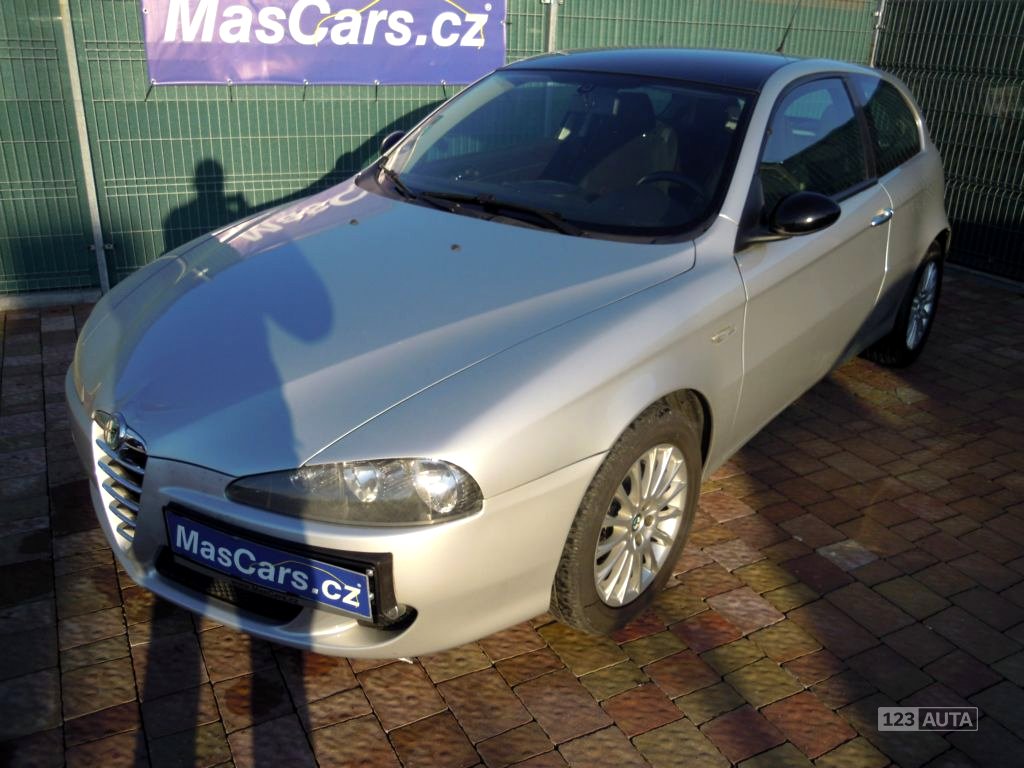 Alfa Romeo 147, 2006 - pohled č. 3