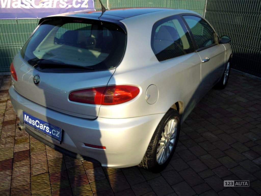 Alfa Romeo 147, 2006 - pohled č. 5