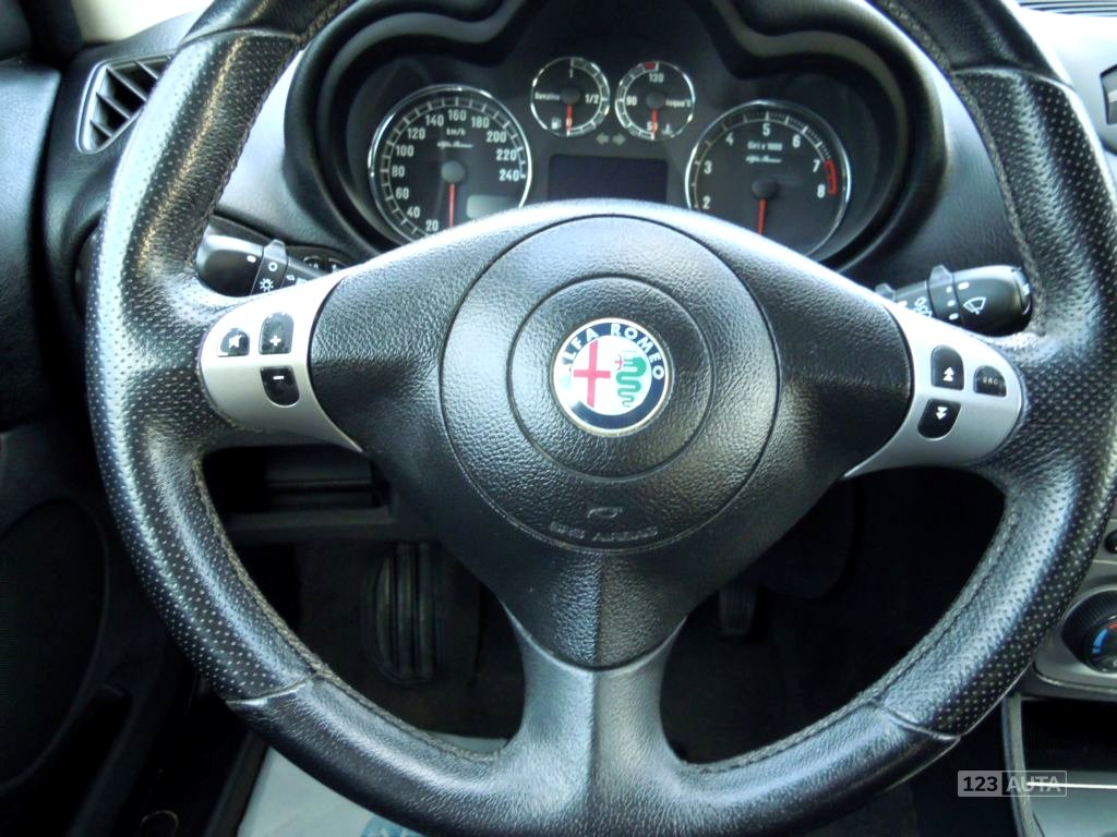 Alfa Romeo 147, 2006 - pohled č. 9