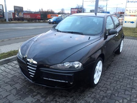 Alfa Romeo 147, 2005 - pohled č. 3