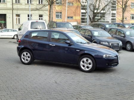 Alfa Romeo 147, 2008 - pohled č. 3