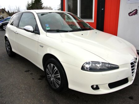 Alfa Romeo 147, 2005 - pohled č. 3