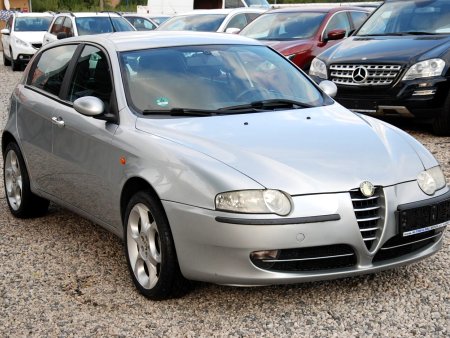 Alfa Romeo 147, 2005 - pohled č. 2