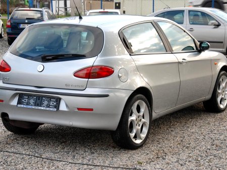 Alfa Romeo 147, 2005 - pohled č. 3