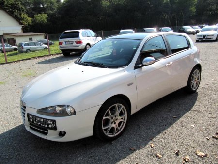 Alfa Romeo 147, 2008 - pohled č. 3