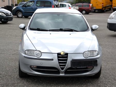 Alfa Romeo 147, 2005 - pohled č. 6