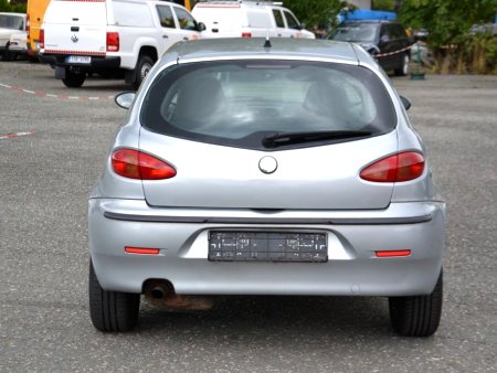 Alfa Romeo 147, 2005 - pohled č. 7