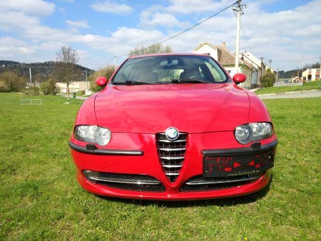 Alfa Romeo 147, 2004 - pohled č. 2