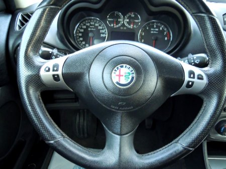 Alfa Romeo 147, 2006 - pohled č. 9