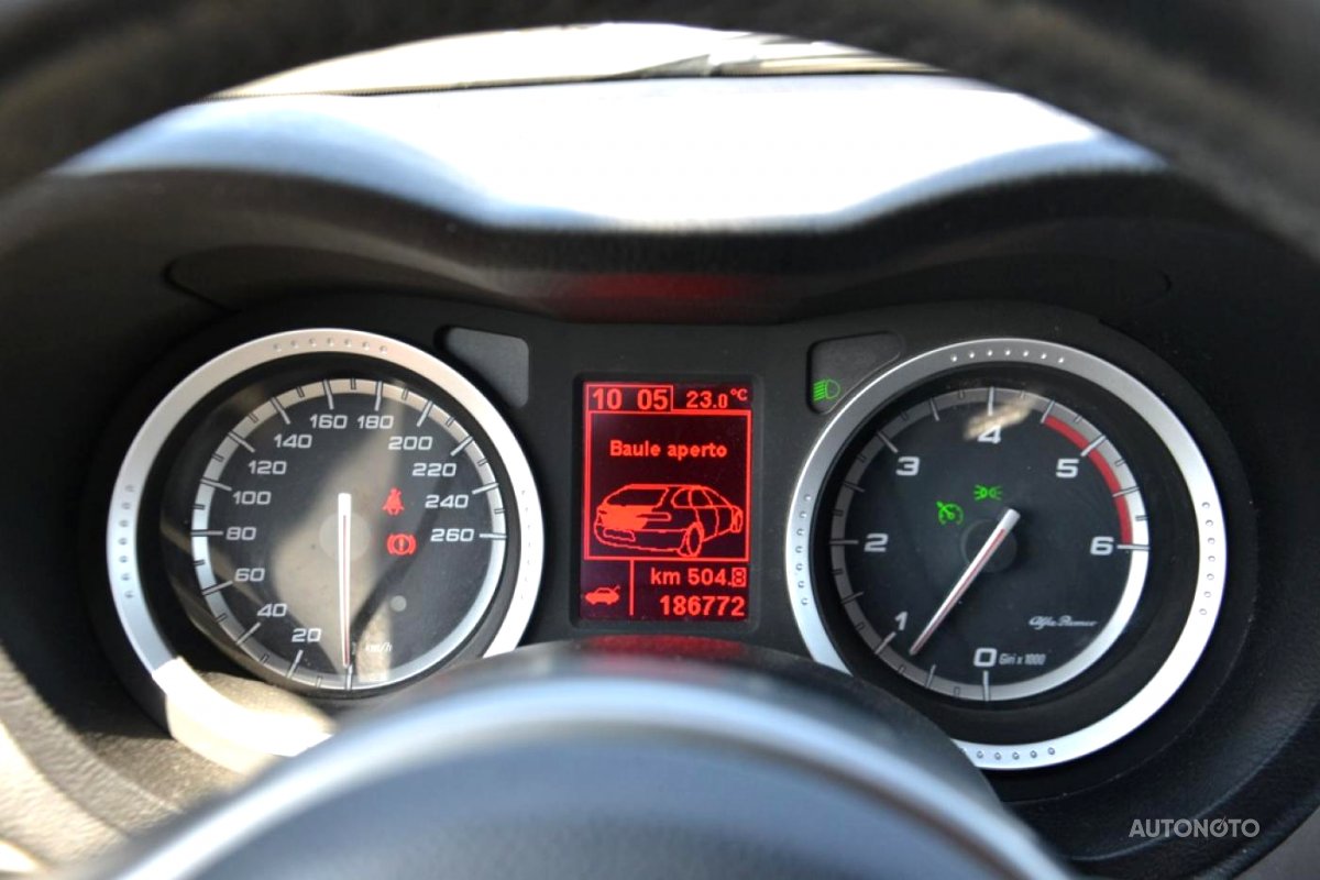 Alfa Romeo 159, 2009 - pohled č. 8