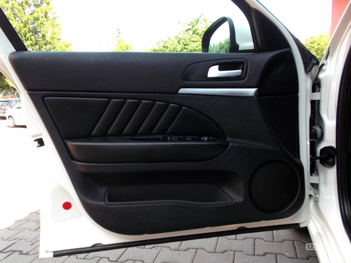 Alfa Romeo 159, 2010 - pohled č. 16