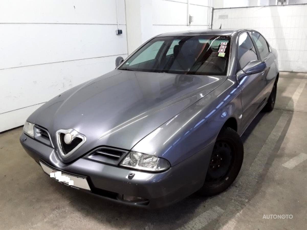 Alfa Romeo 166, 2000 - celkový pohled
