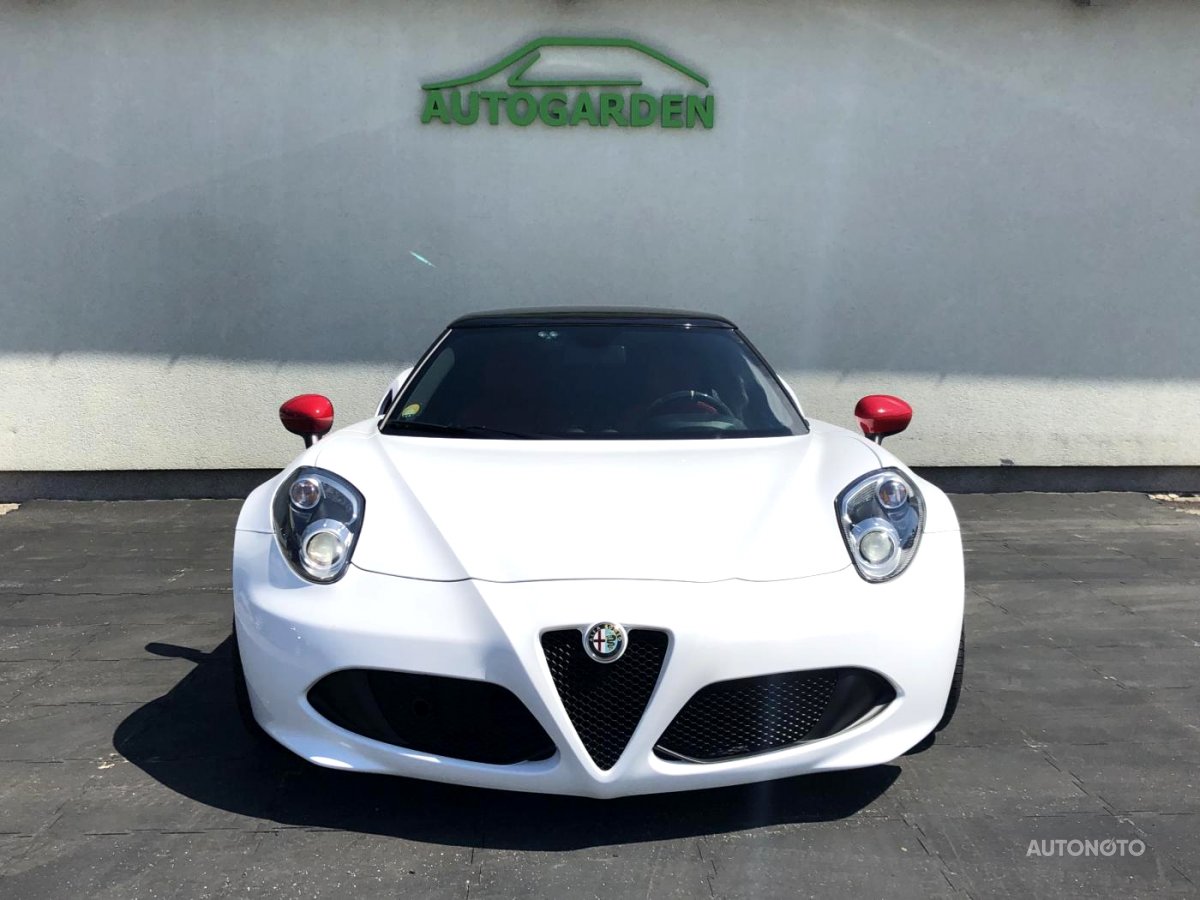 Alfa Romeo 4C, 2016 - pohled č. 3