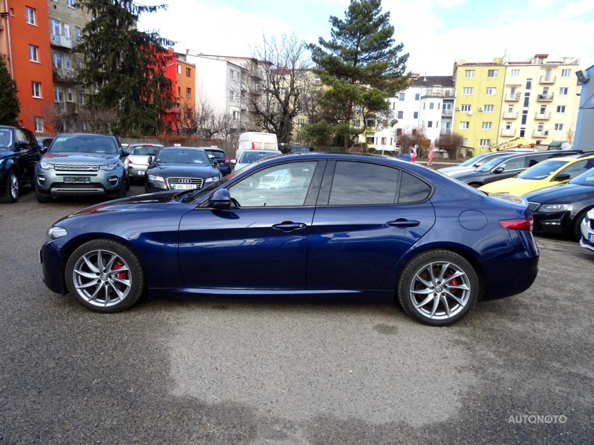 Alfa Romeo Giulia, 2016 - pohled č. 2