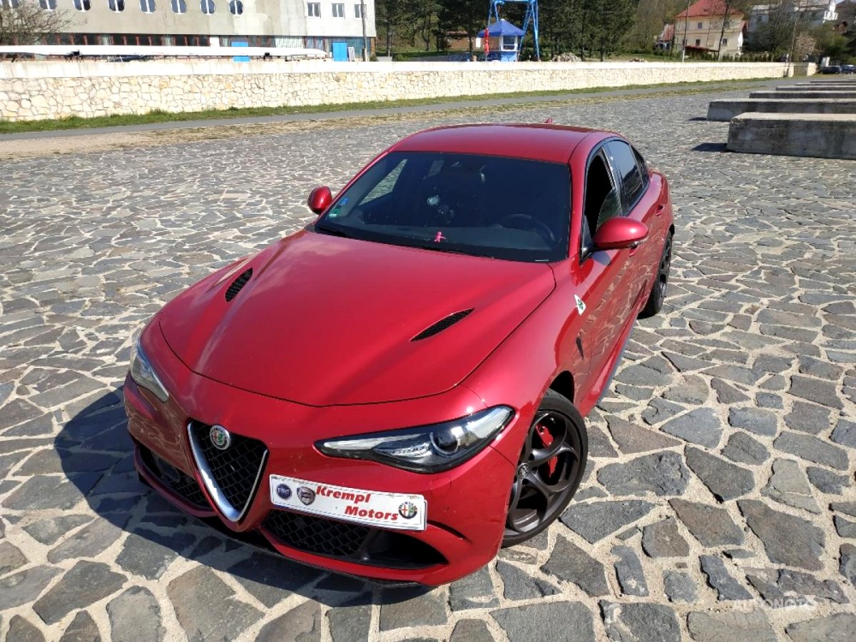 Alfa Romeo Giulia, 2017 - pohled č. 2