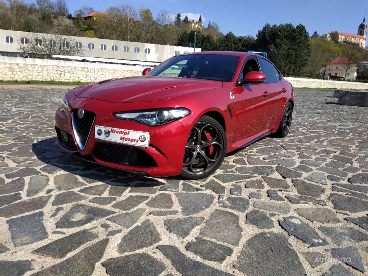 Alfa Romeo Giulia, 2017 - pohled č. 3