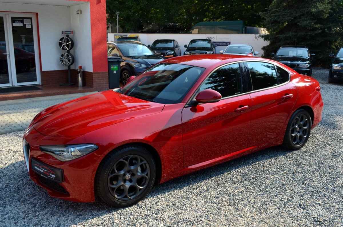 Alfa Romeo Giulia, 2017 - celkový pohled