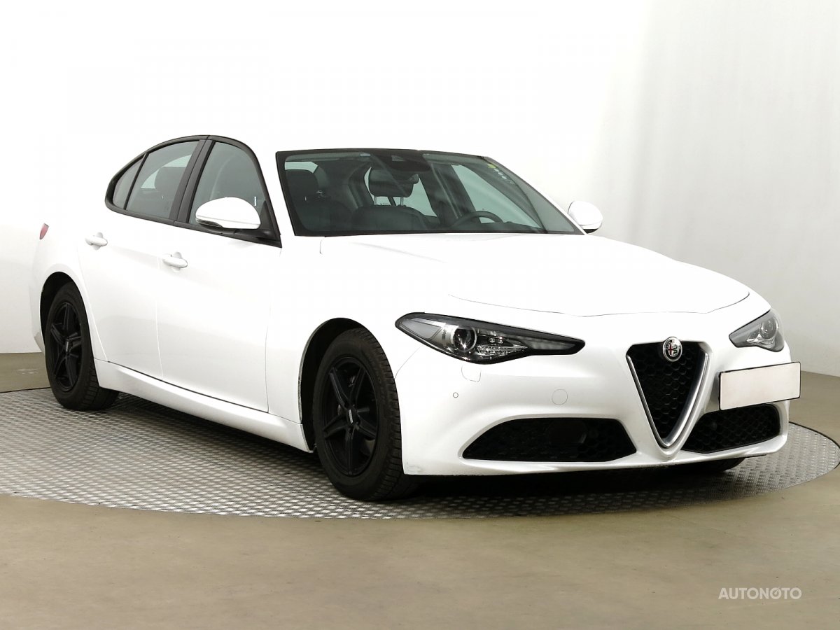 Alfa Romeo Giulia, 2017 - pohled č. 1