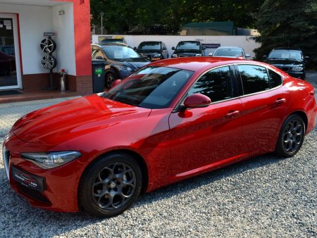 Alfa Romeo Giulia 2.0 Turbo 200 AT SUPER