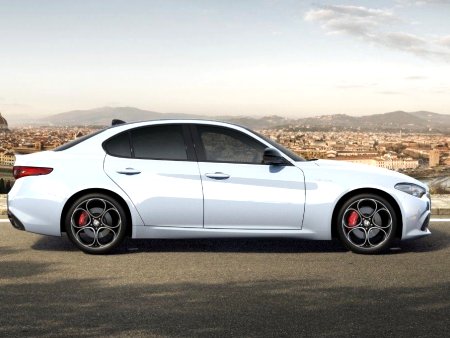 Alfa Romeo Giulia, 2022 - pohled č. 2