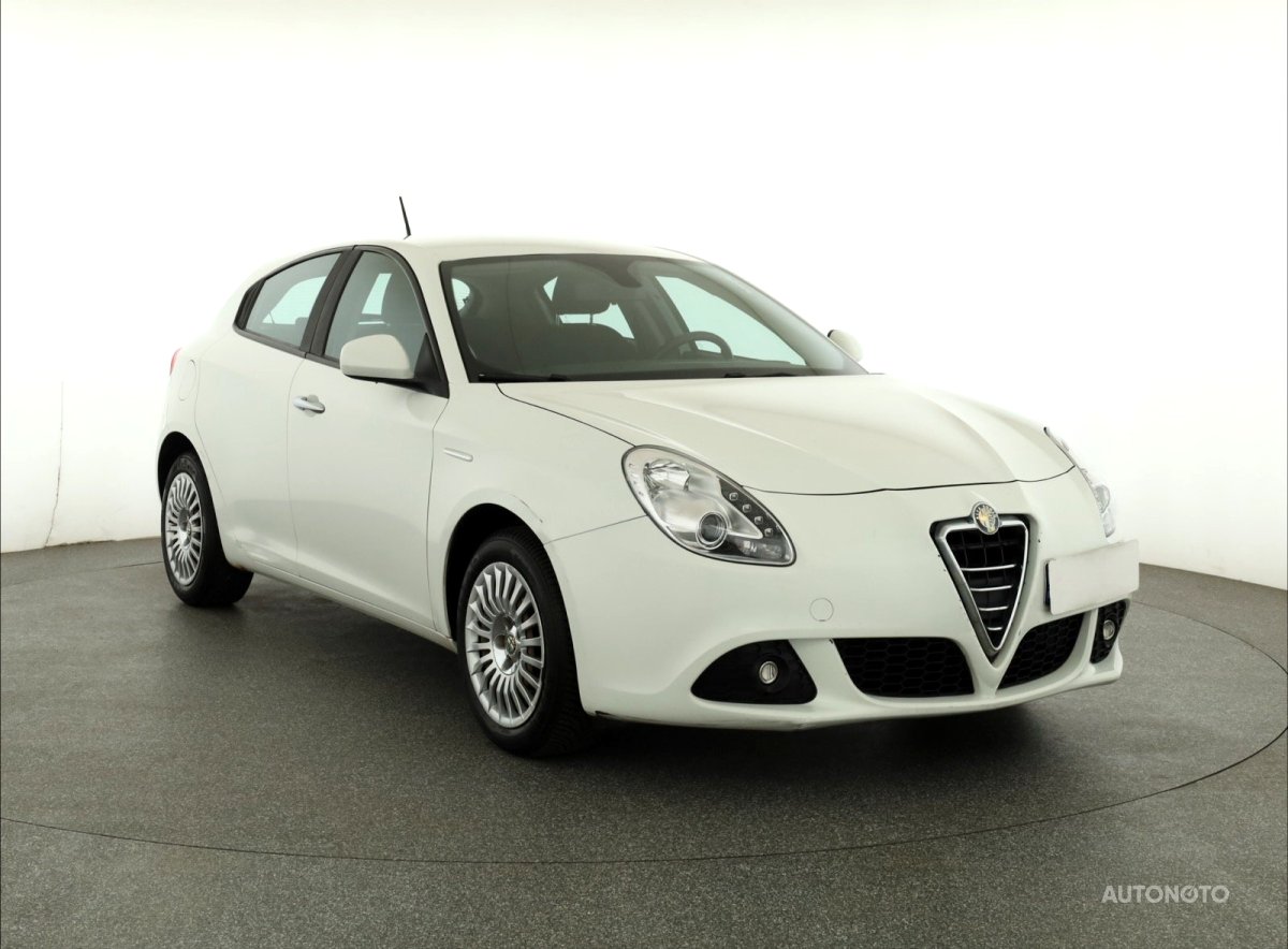 Alfa Romeo Giulietta, 2011 - pohled č. 1