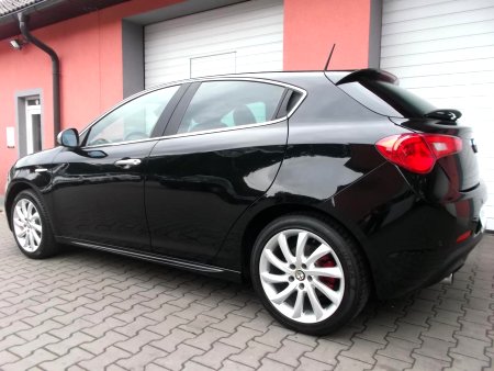 Alfa Romeo Giulietta, 2010 - pohled č. 3