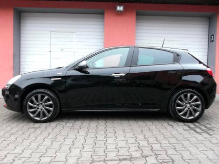 Alfa Romeo Giulietta, 2014 - pohled č. 2