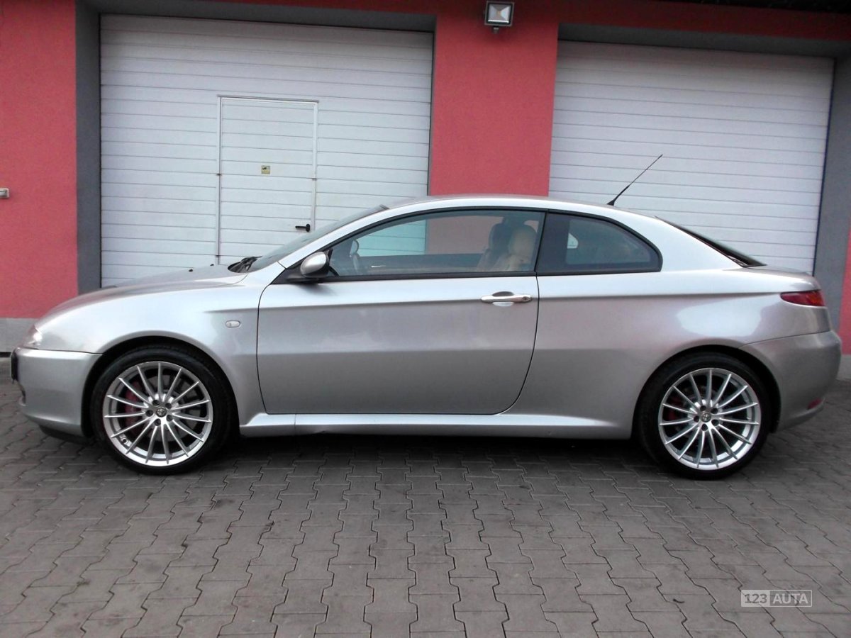 Alfa Romeo GT, 2006 - pohled č. 2