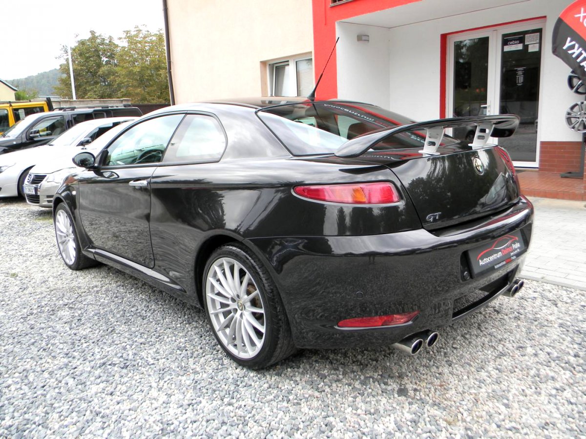 Alfa Romeo GT, 2006 - pohled č. 9