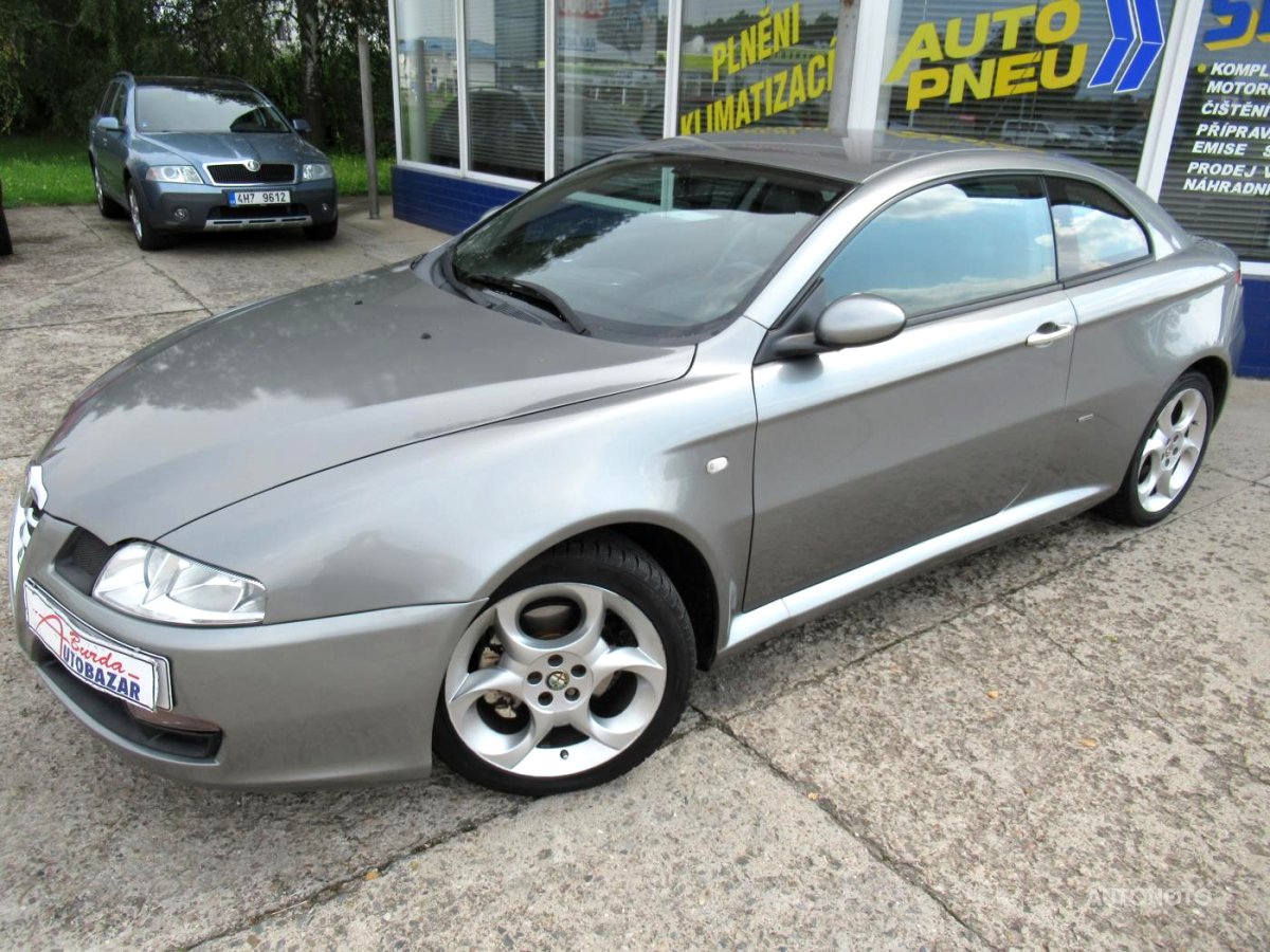 Alfa Romeo GT, 2005 - pohled č. 2