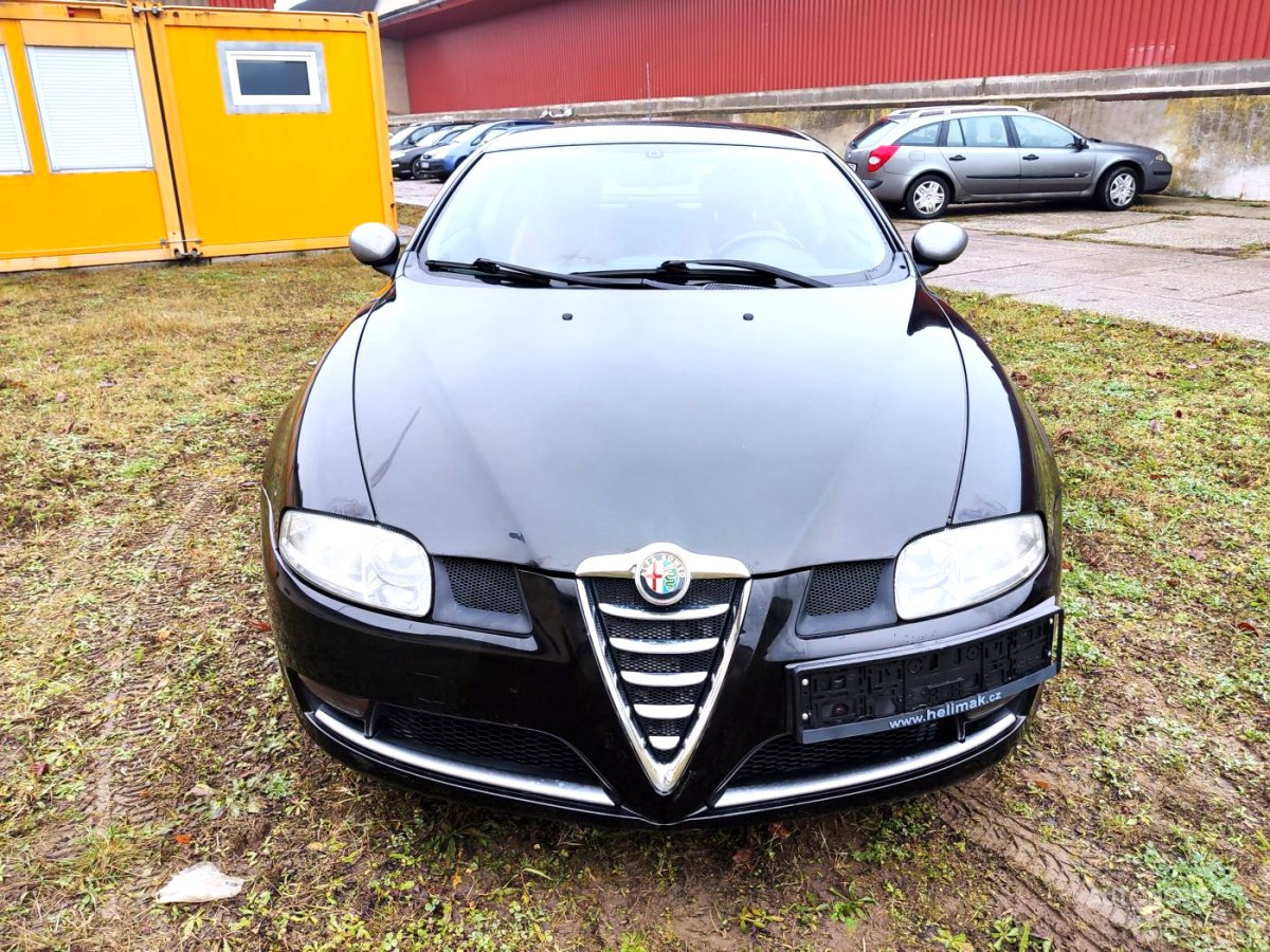 Alfa Romeo GT, 2004 - pohled č. 2