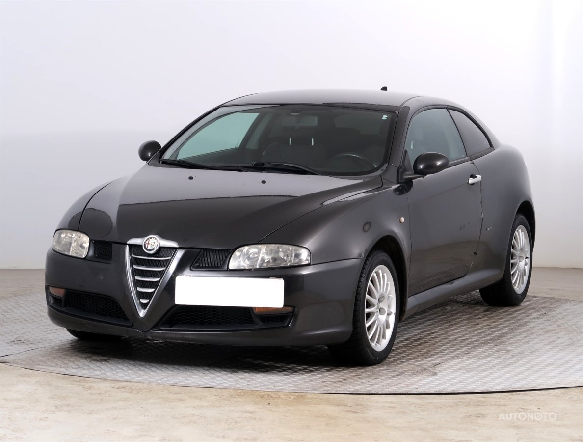 Alfa Romeo GT, 2004 - pohled č. 3