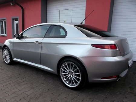 Alfa Romeo GT, 2006 - pohled č. 3