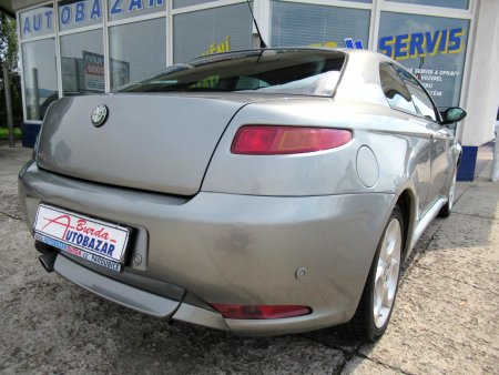 Alfa Romeo GT, 2005 - pohled č. 3