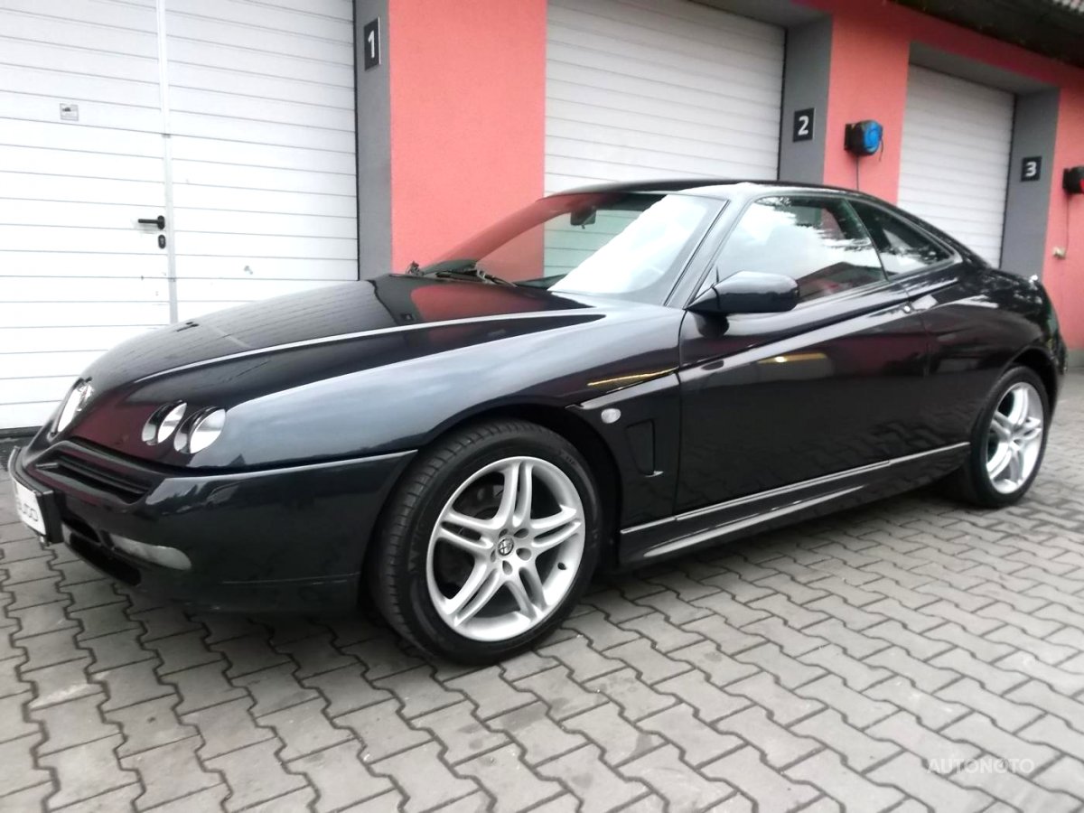 Alfa Romeo GTV, 2002 - celkový pohled