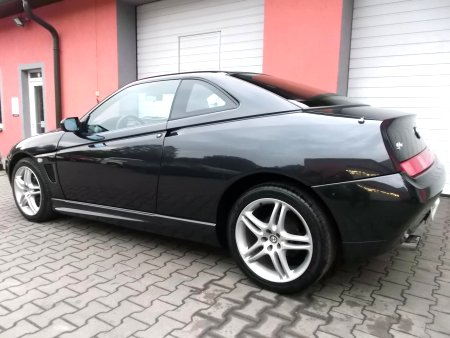 Alfa Romeo GTV, 2002 - pohled č. 3