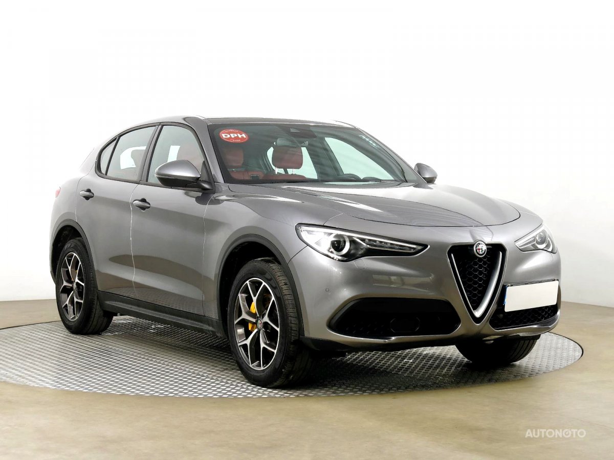 Alfa Romeo Stelvio, 2019 - celkový pohled