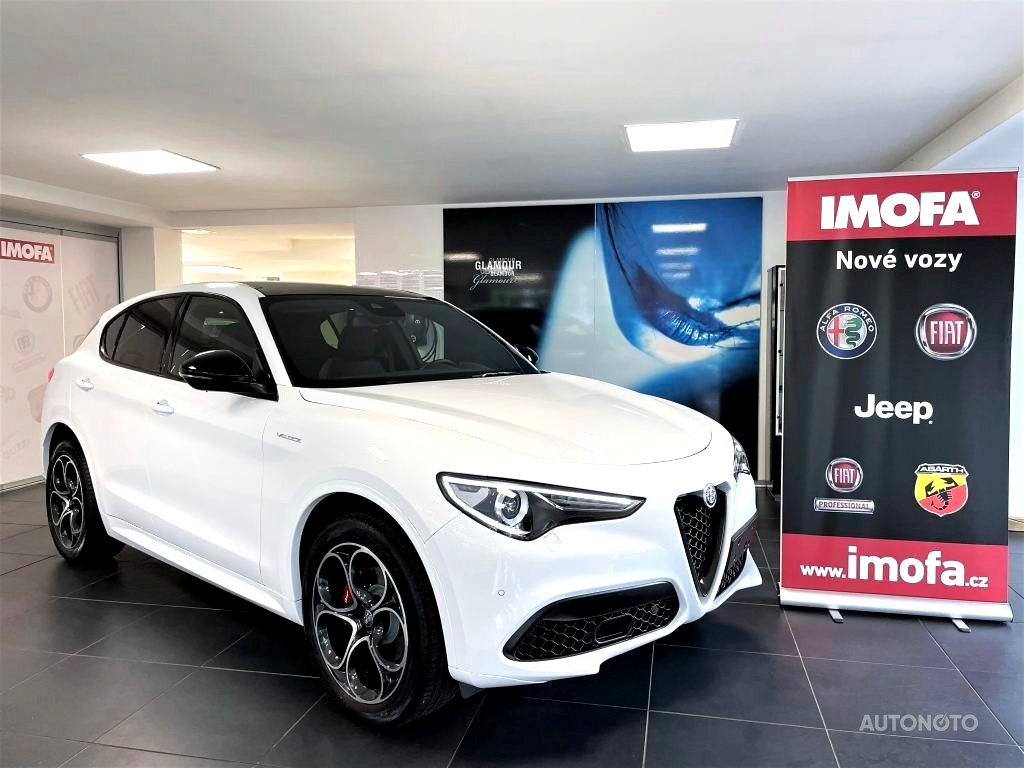 Alfa Romeo Stelvio, 2022 - celkový pohled