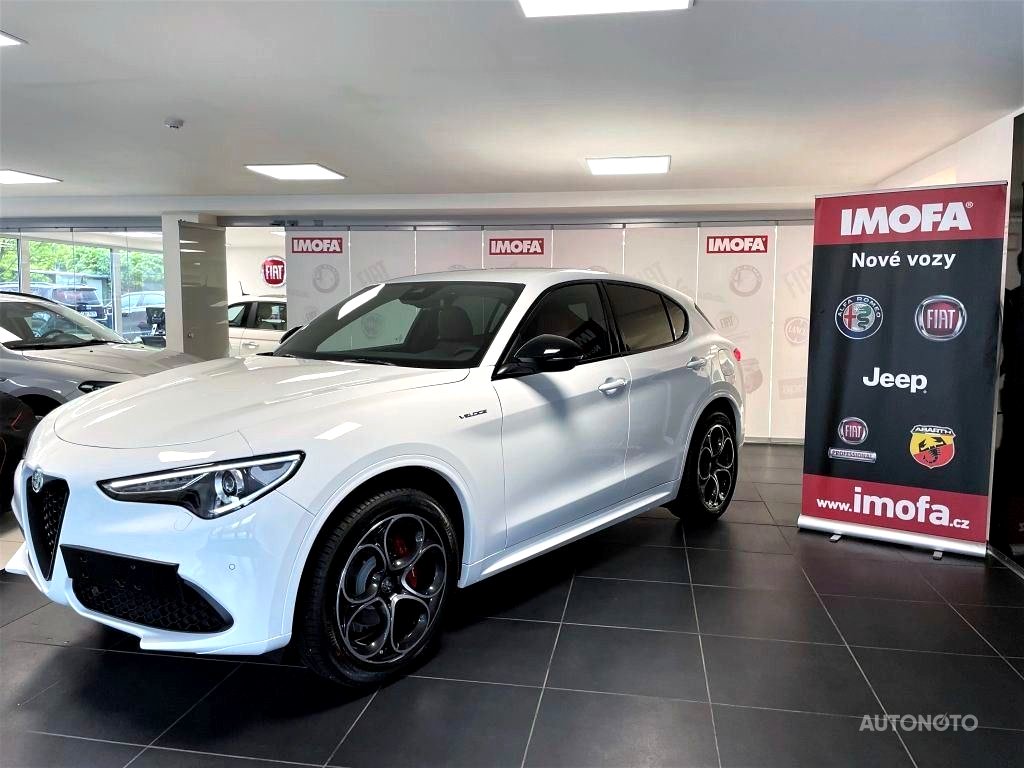 Alfa Romeo Stelvio, 2022 - pohled č. 3