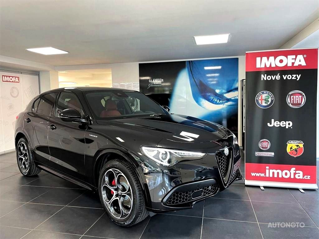 Alfa Romeo Stelvio, 2022 - celkový pohled