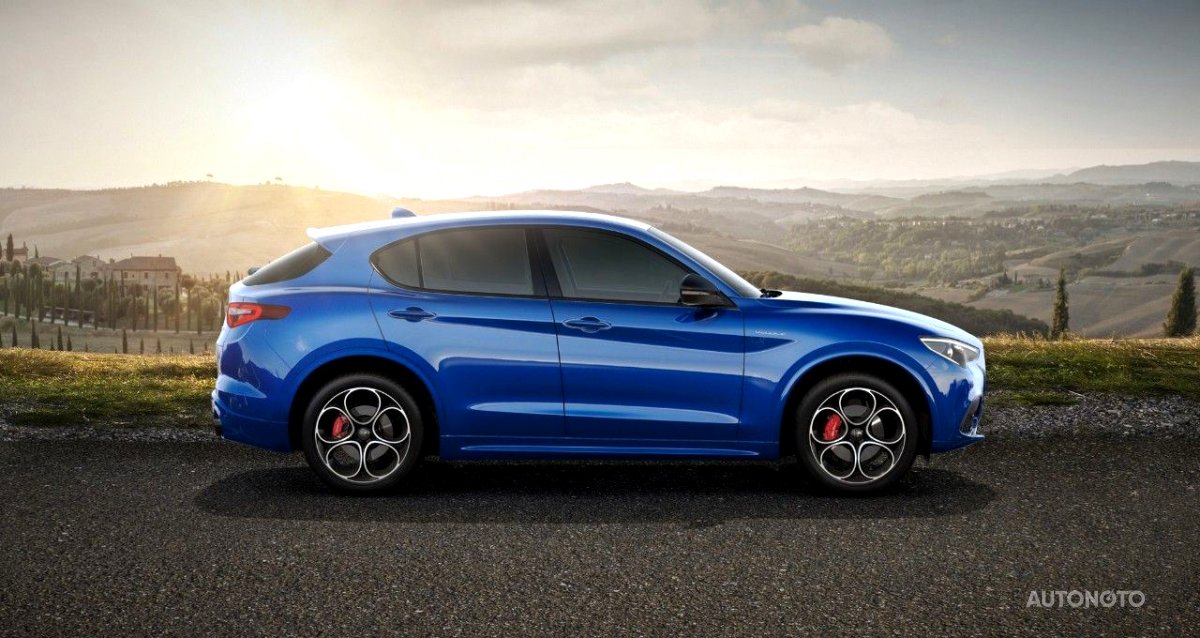 Alfa Romeo Stelvio, 2022 - pohled č. 2