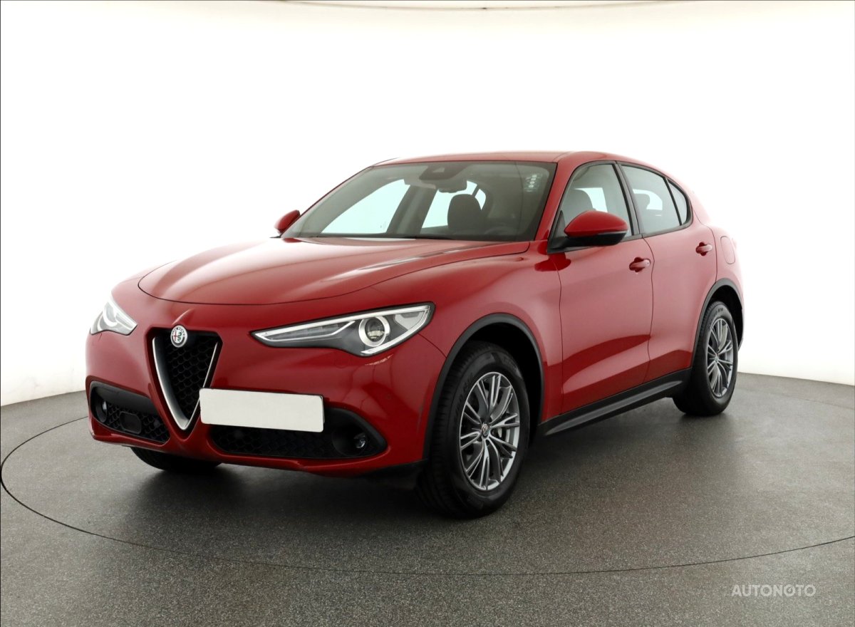 Alfa Romeo Stelvio, 2019 - pohled č. 3