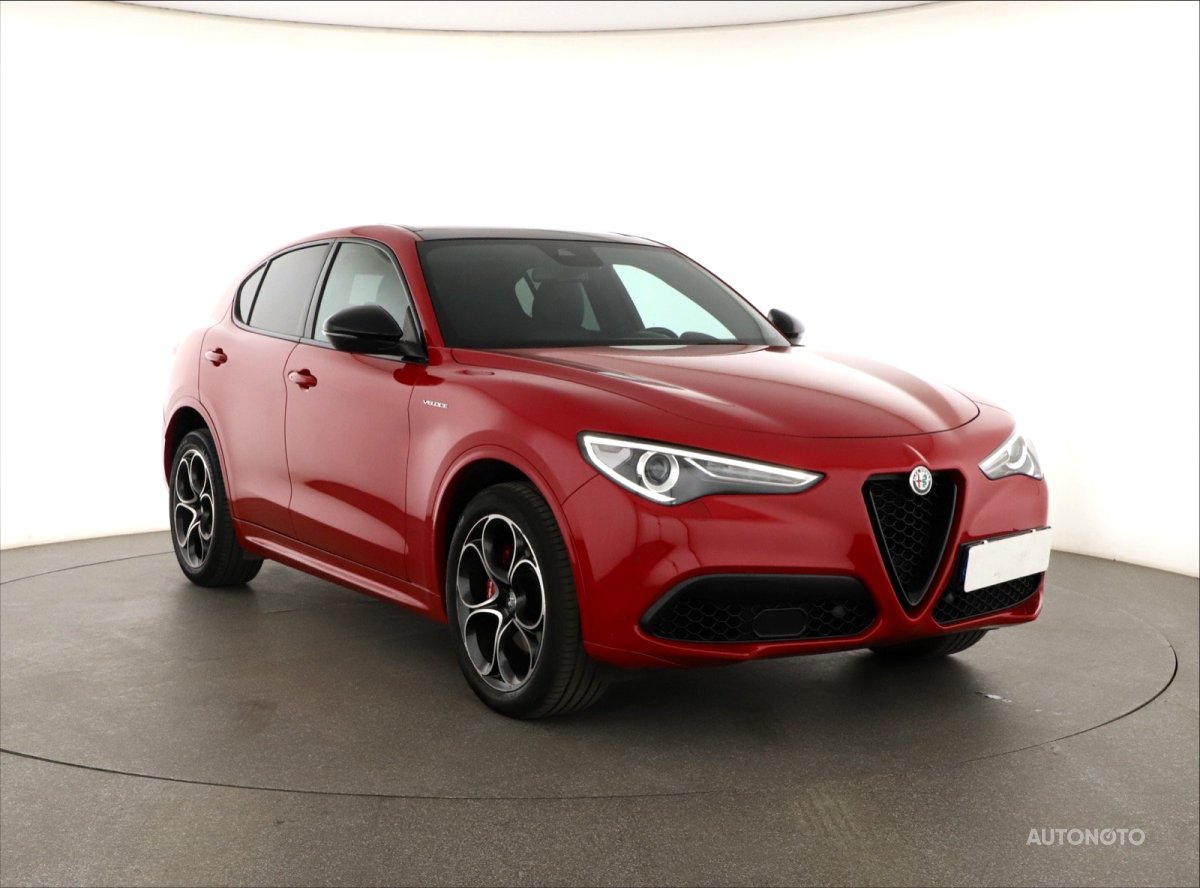 Alfa Romeo Stelvio, 2023 - celkový pohled
