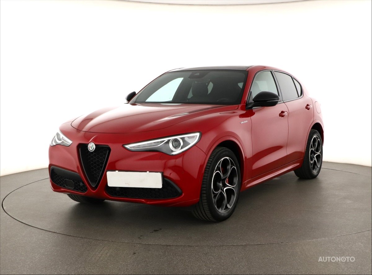 Alfa Romeo Stelvio, 2023 - pohled č. 3