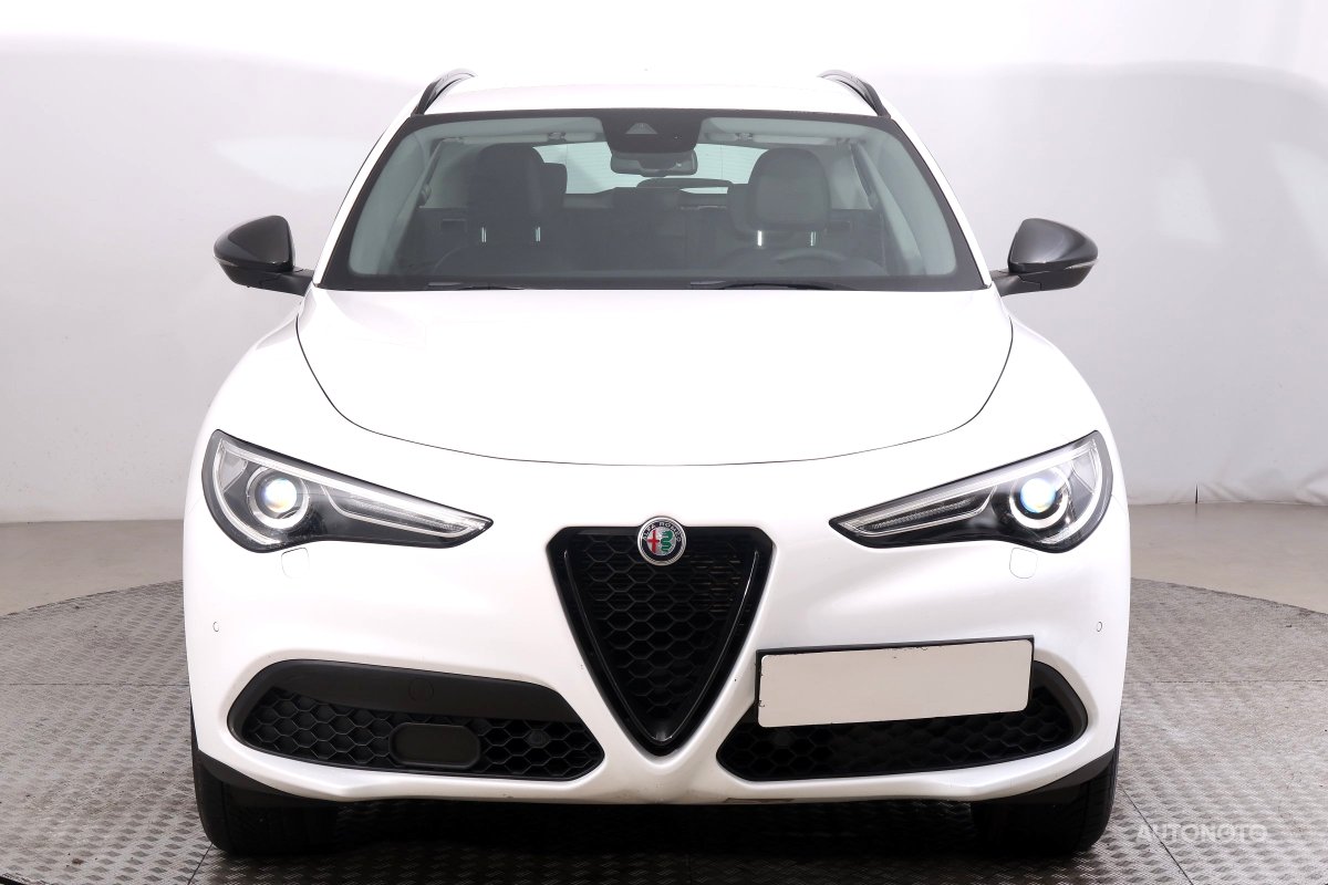 Alfa Romeo Stelvio, 2019 - pohled č. 2